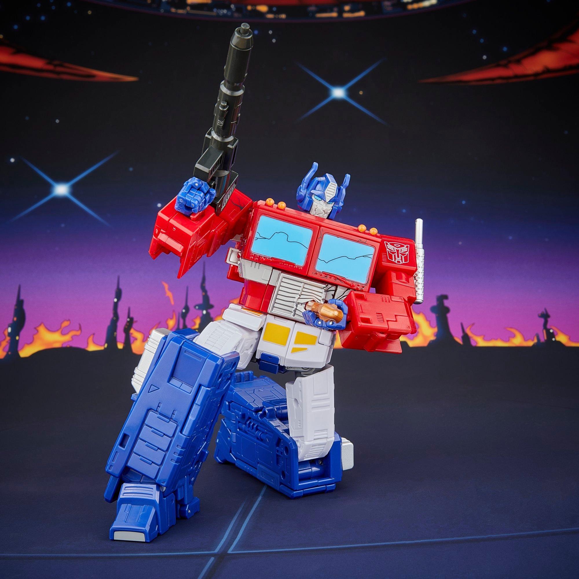 Transformers Studio Series MTMTE Collection The Transformers: The Movie Leader Class Optimus Prime